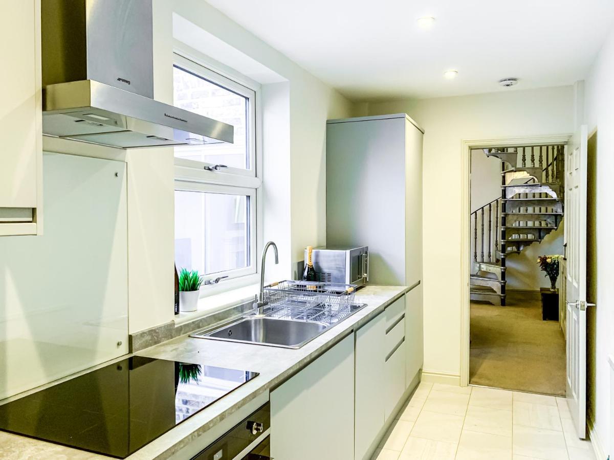 The Vines - Stunning Period Home With Free Parking York Kültér fotó