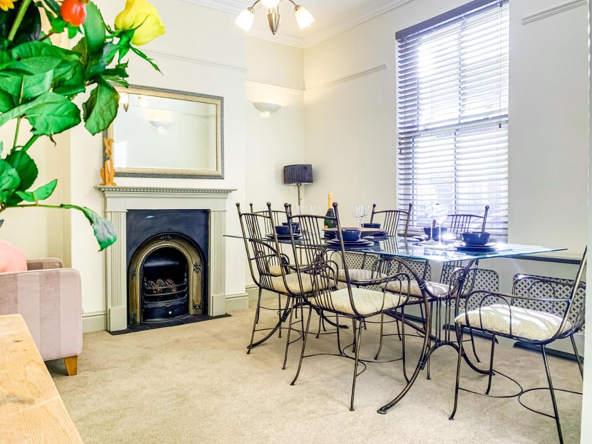The Vines - Stunning Period Home With Free Parking York Kültér fotó