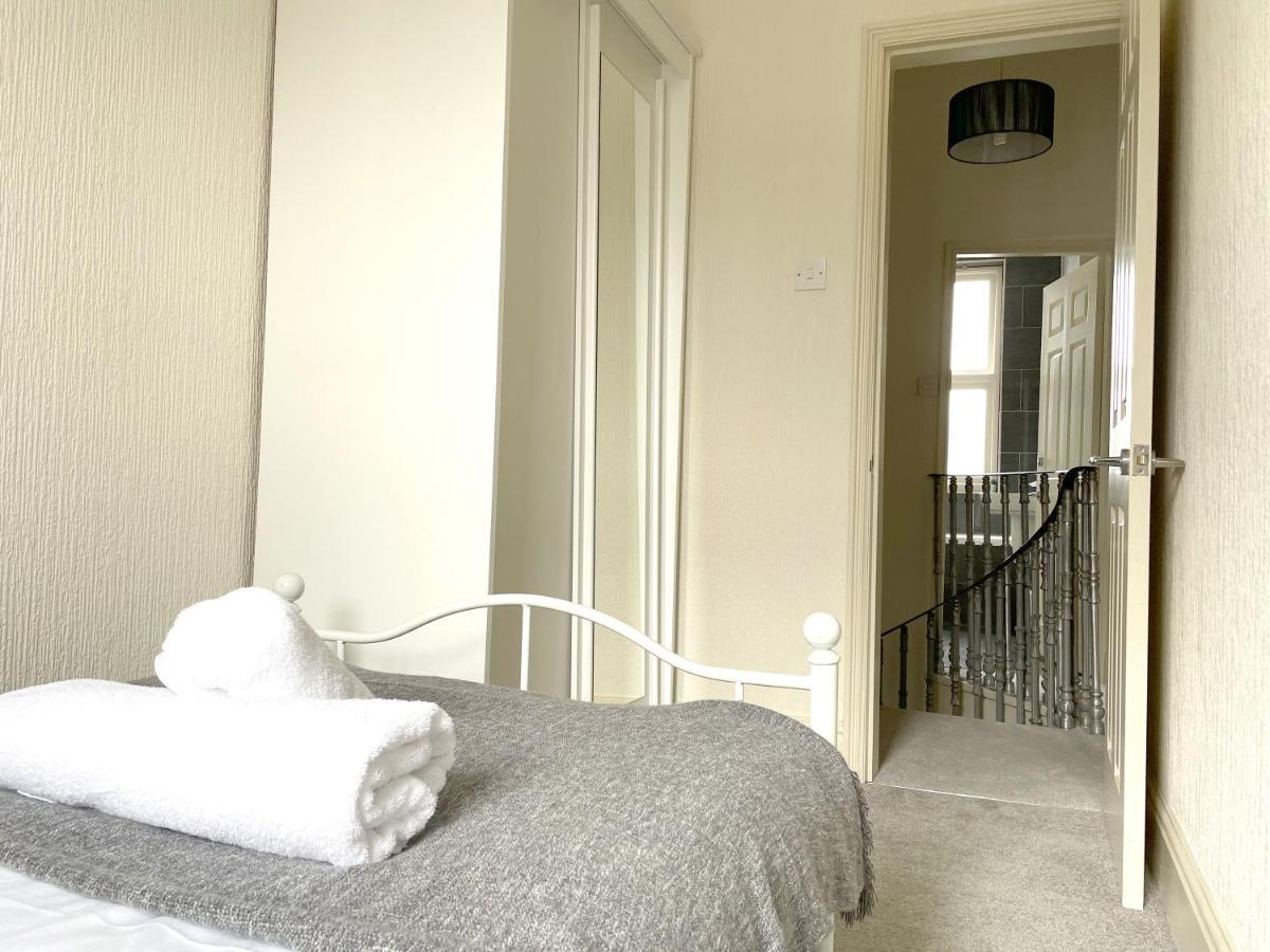The Vines - Stunning Period Home With Free Parking York Kültér fotó