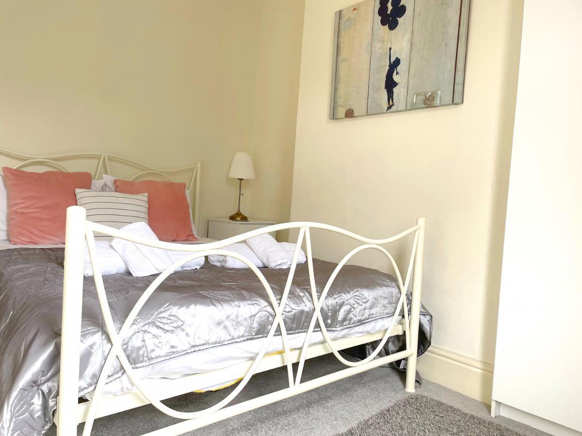 The Vines - Stunning Period Home With Free Parking York Kültér fotó