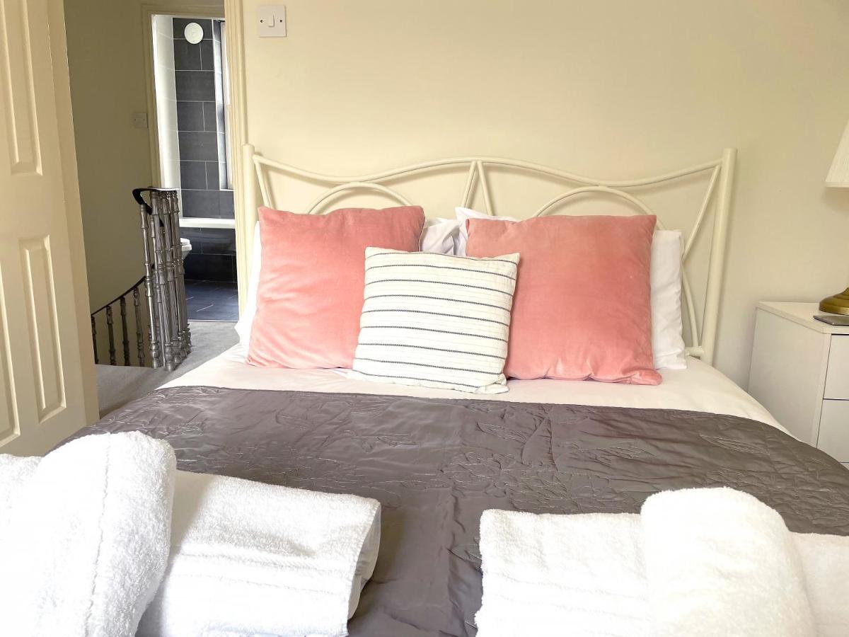 The Vines - Stunning Period Home With Free Parking York Kültér fotó