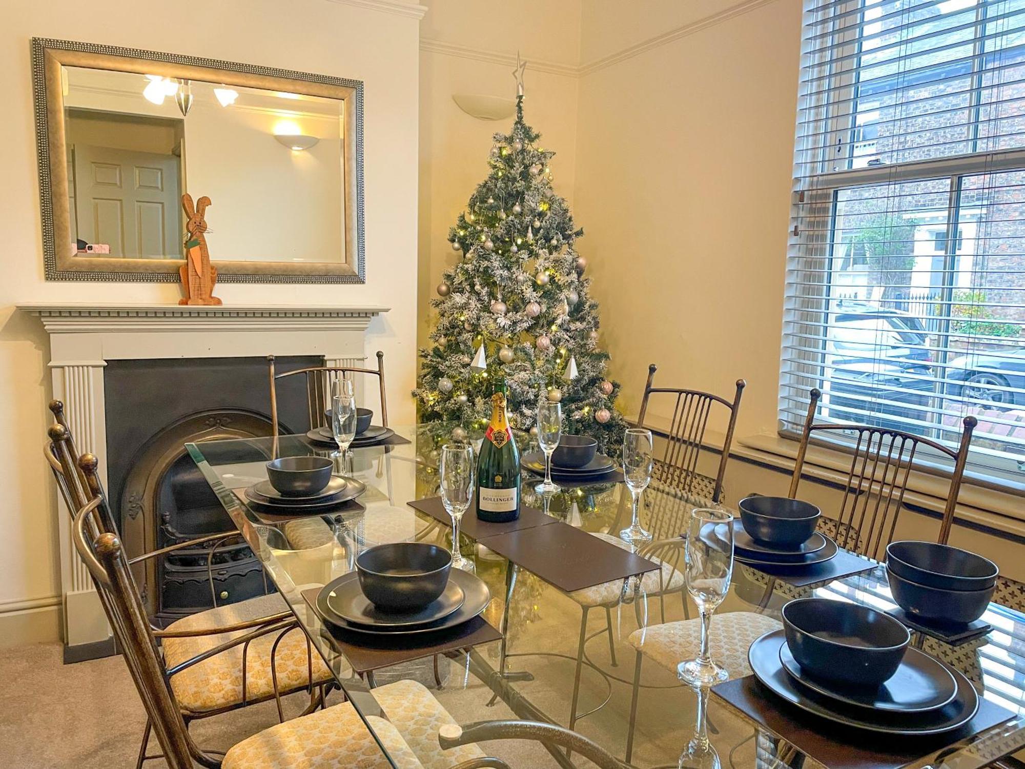 The Vines - Stunning Period Home With Free Parking York Kültér fotó